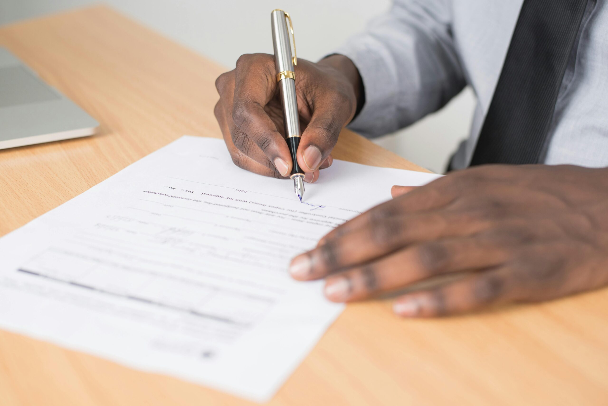 Signature d'un contrat
